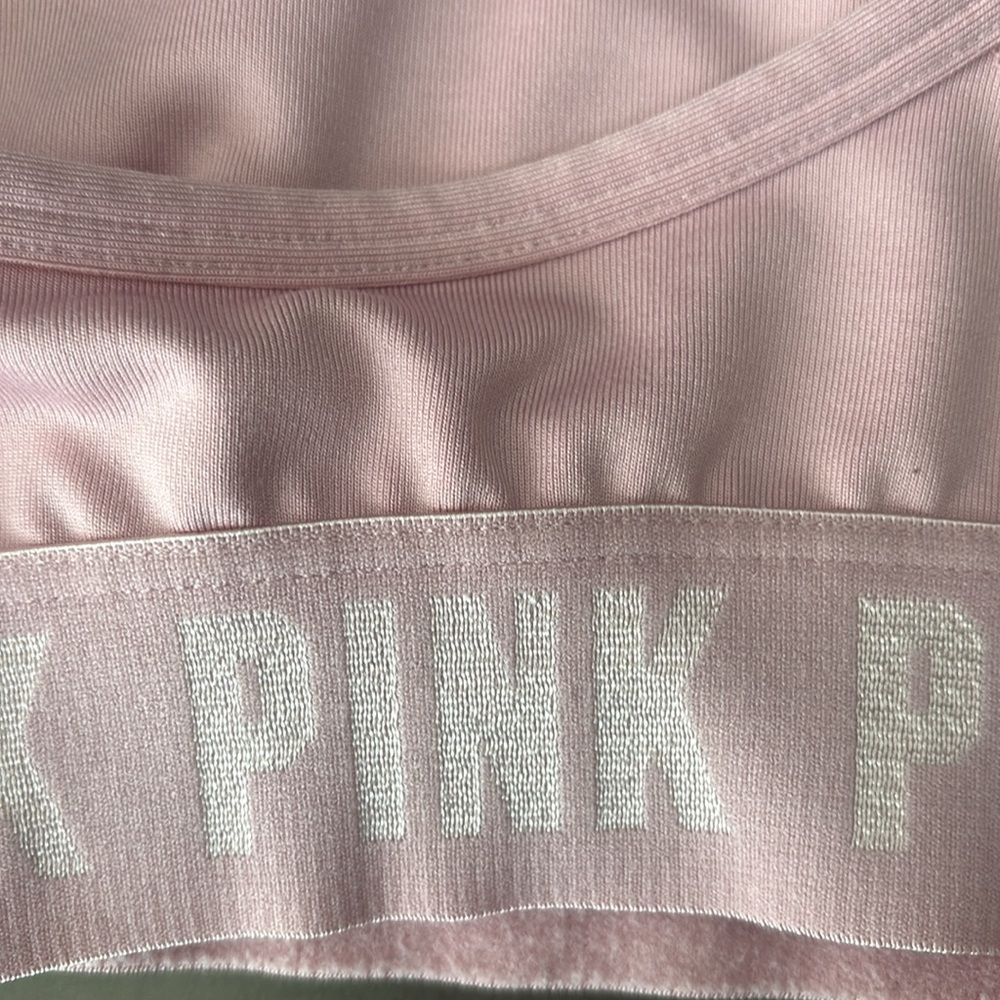 Pink Women's Intimate Bra
Excellent condition - Picture 4 of 4